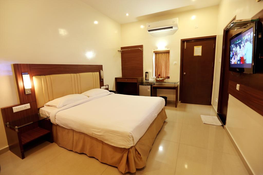 Hotel Swagath Grand Nagole Haydarabad Oda fotoğraf